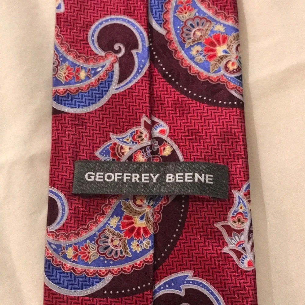 Geoffrey Beene Paisley SILK TIE - Picture 4 of 11